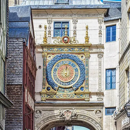 Gorgeous In شقة *